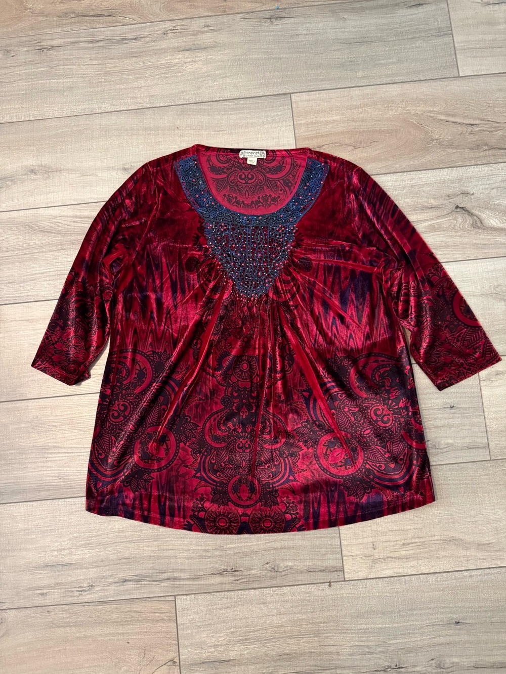 Energy World Wear Red & Black Velvet Paisley Print Beaded 3/4 Sleeve Blouse